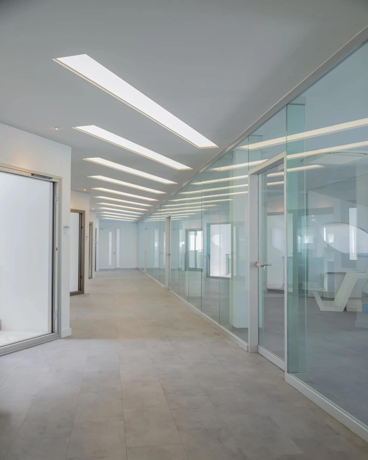 سقف روكفون للمكاتب في ليبيا